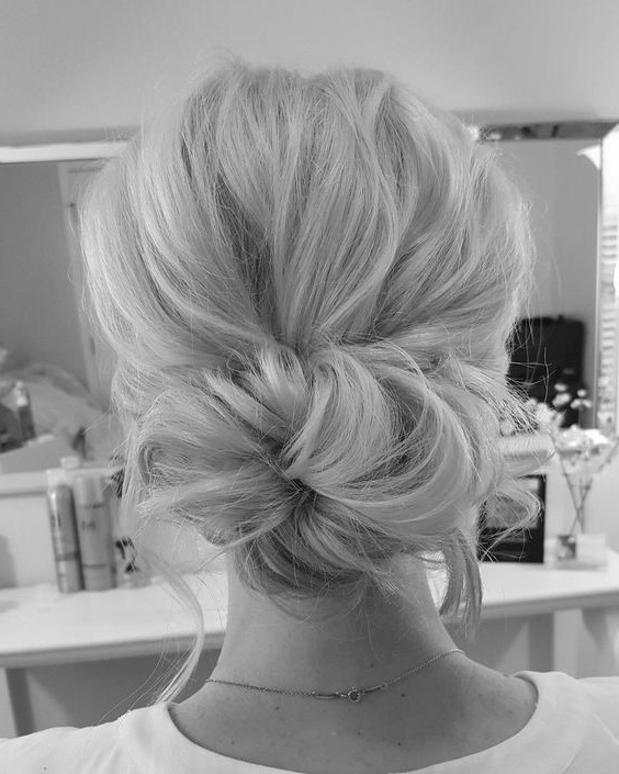 chignon bas flou